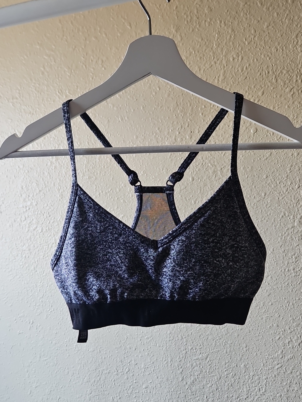 PINK Victoria's Secret Heathered Charcoal Black Strappy Sports Bralette